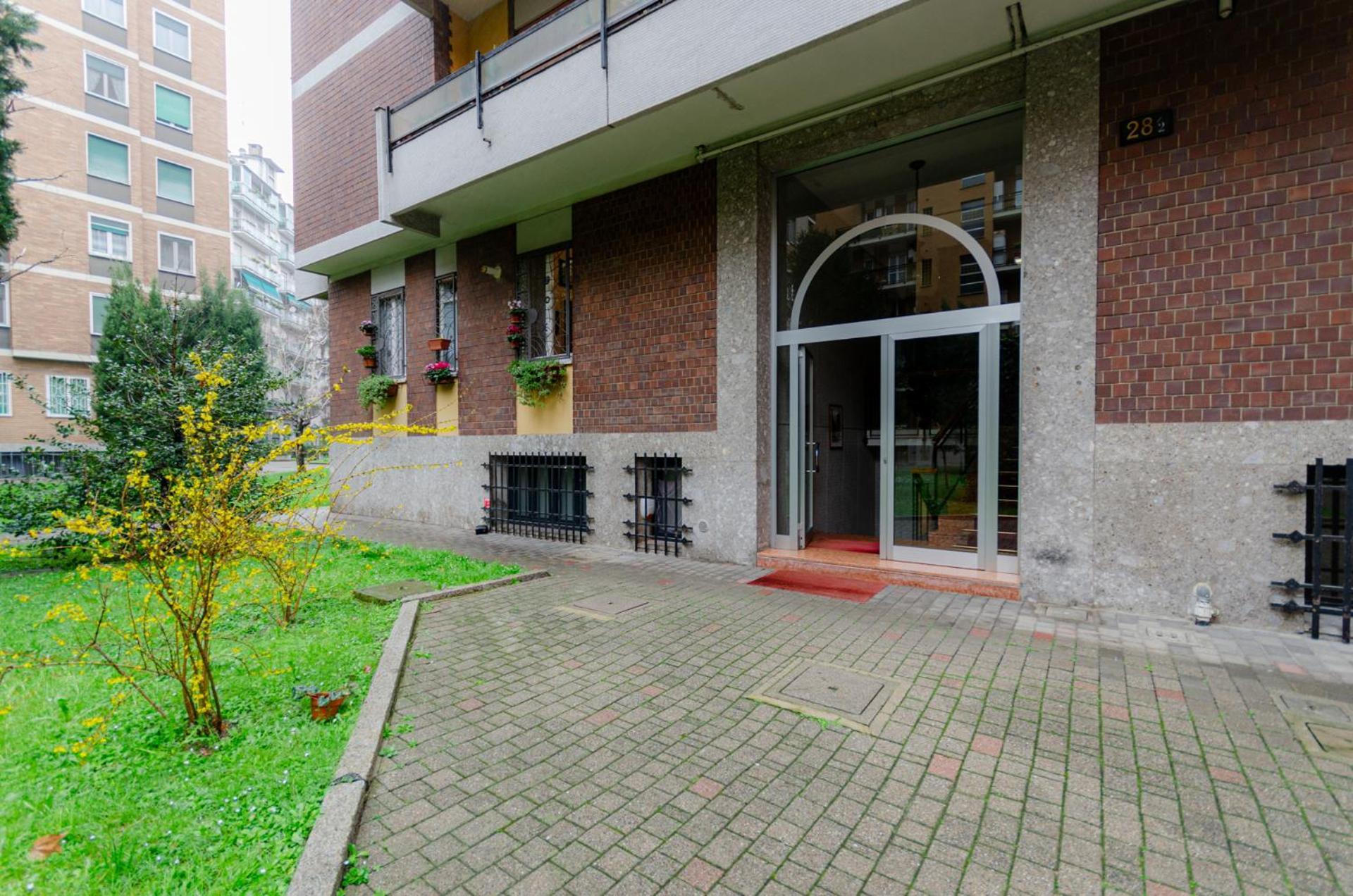 Mini Loft Linate Airport And Blu Metro Apartment Милано Екстериор снимка